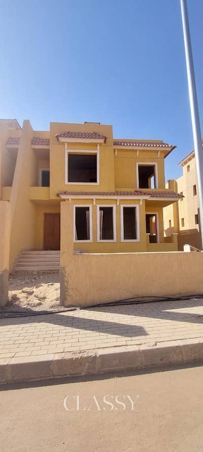 Town House For Sale At Nyoum Ready To Move Very prime Location