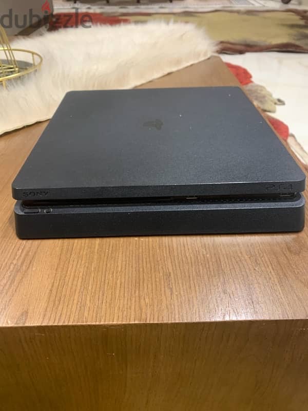 Used PlayStation 4 from France 2