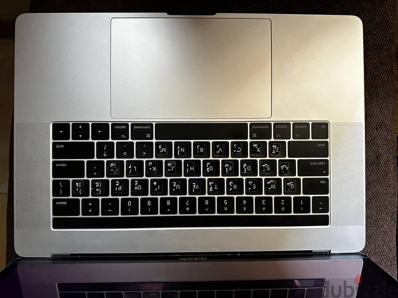 MAC BOOK PRO 2017 1