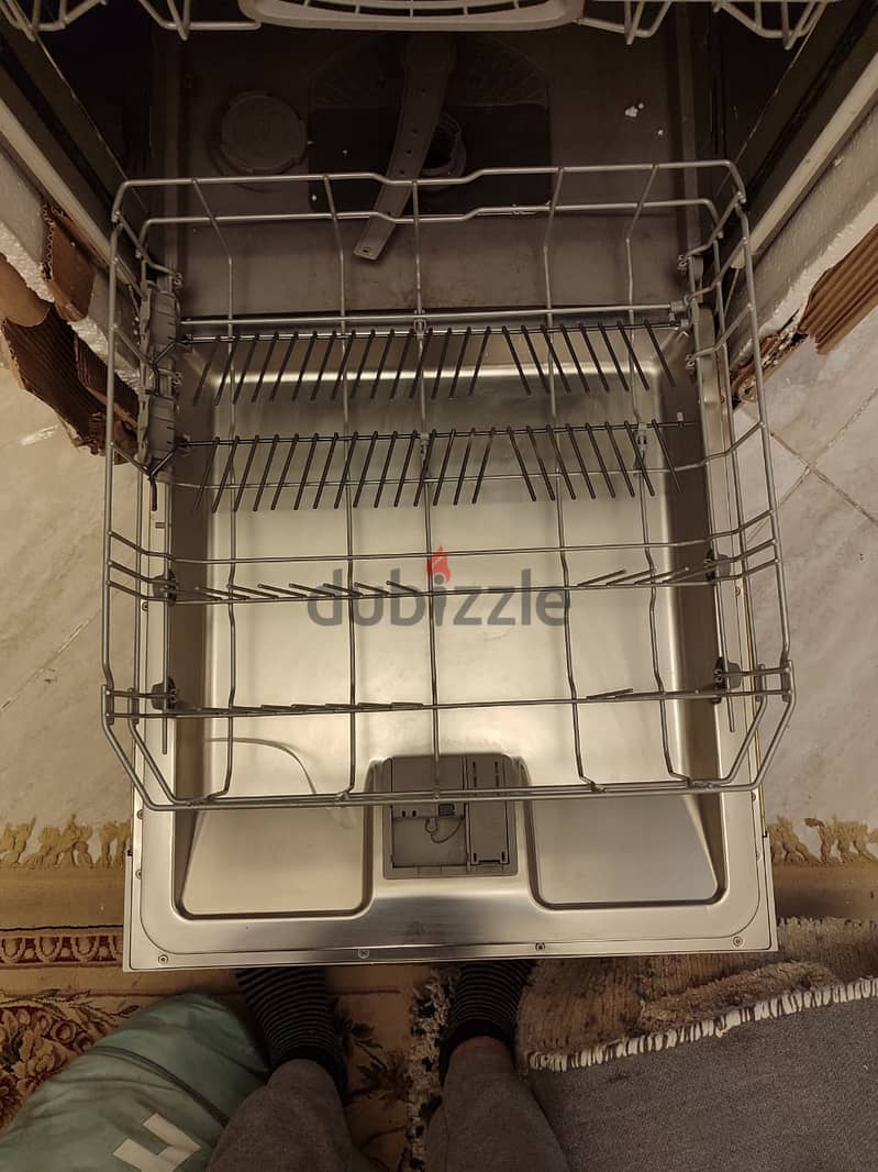 Siemens dishwasher iQ300 - غسالة اطباق 0