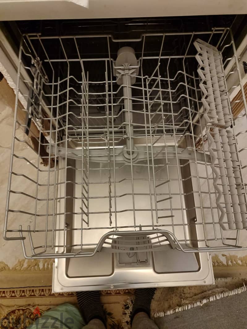 Siemens dishwasher iQ300 - غسالة اطباق 1