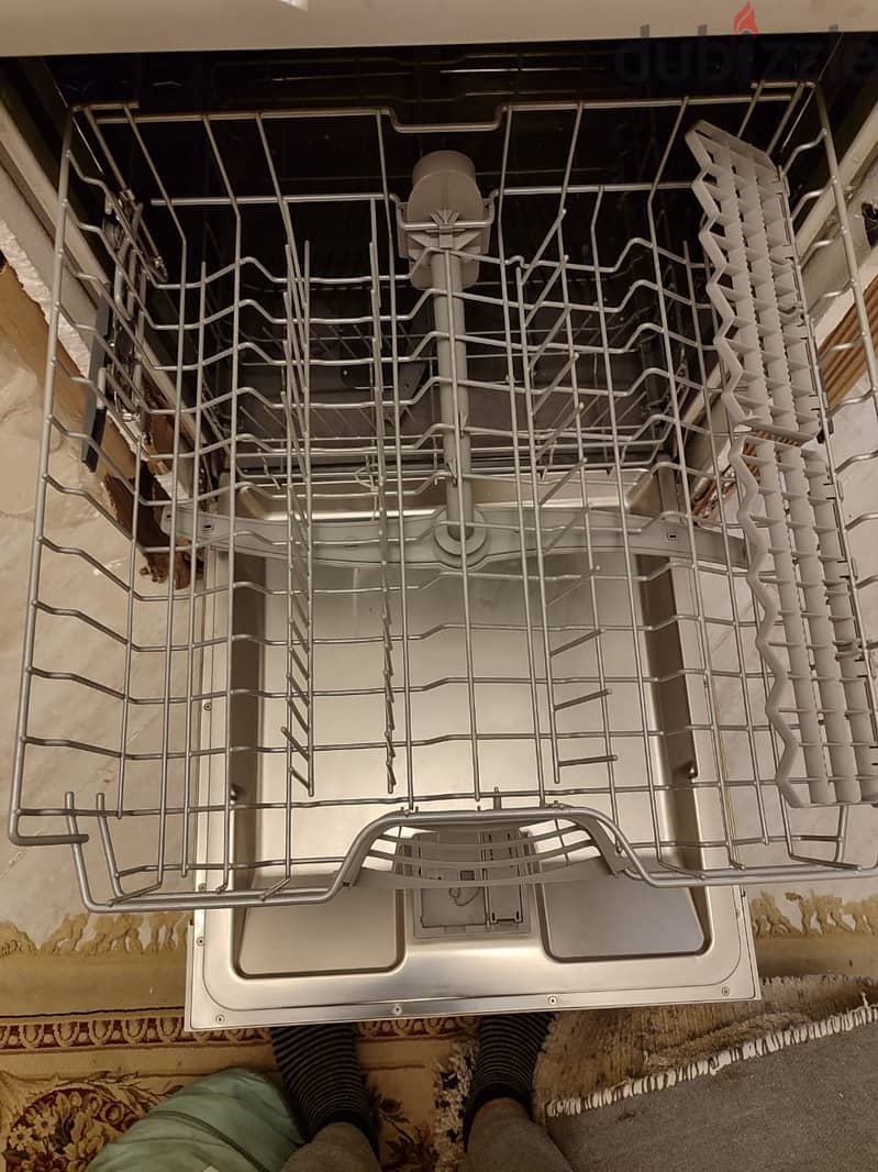 Siemens dishwasher iQ300 - غسالة اطباق 2