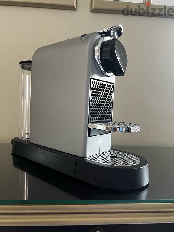 Nespresso Citiz Coffee Machine 0