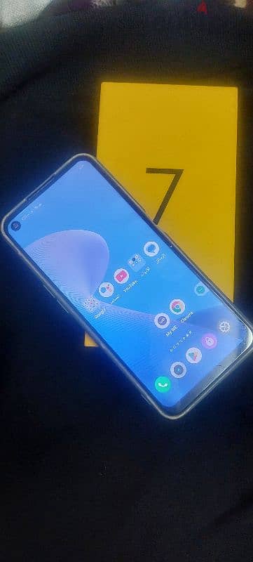 realme 7 معاه العلبه بدون شاحن مغير شاشه في خربوش بالباغه محتاج بطاريه