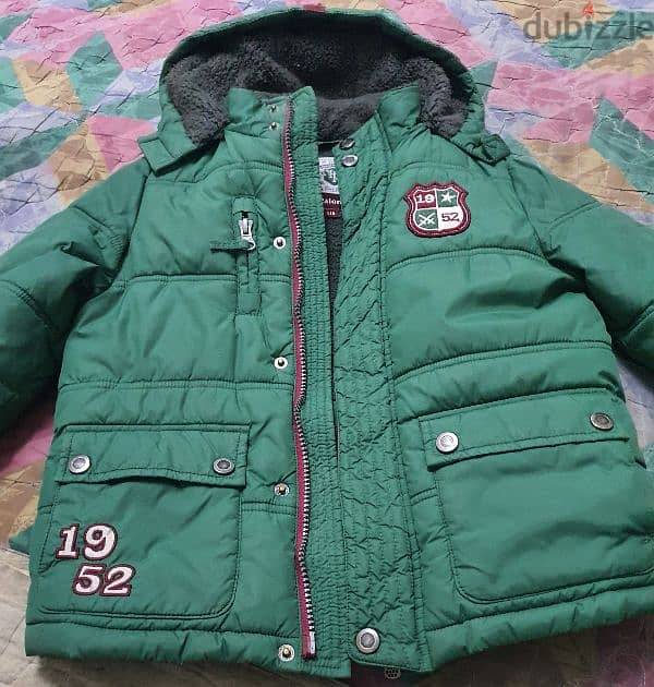 Olive green imported jacket (as new ) size 3-6 years 1