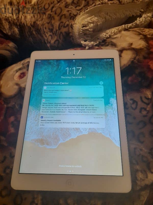 ipad air 1st gen 32GB wifi + sim good condition 0