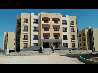 شقة بكمبوند باراديس المهندسين  بجوار الجامعة الامريكية