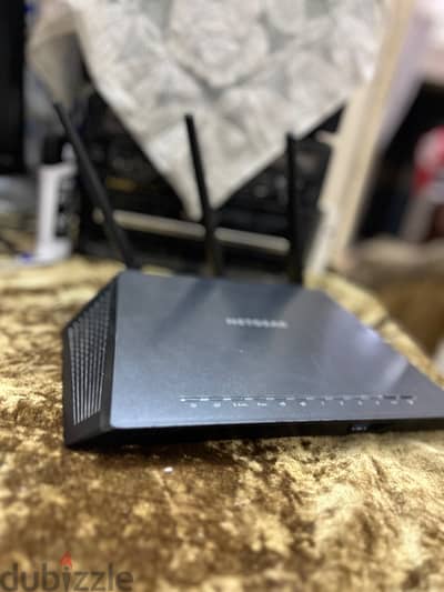 Router NETGEAR NIGHTHAWK model: R7000