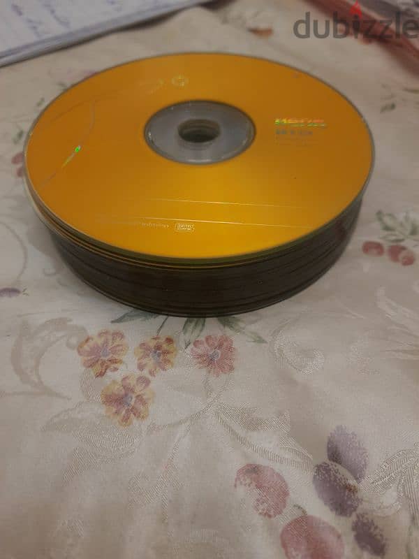 cd BENQ  ٢١ قطعه  700 MB 1