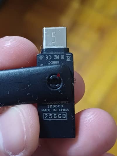 sandisk type C and usb A 256 جيجا