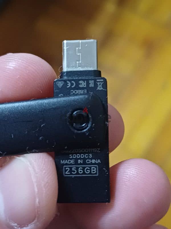 sandisk type C and usb A 256 جيجا 0