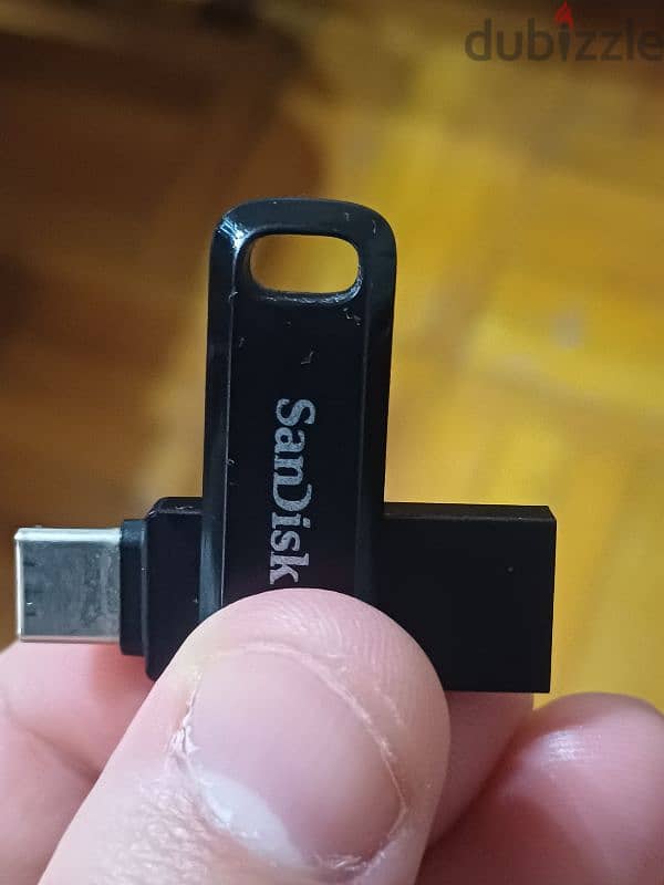 sandisk type C and usb A 256 جيجا 1