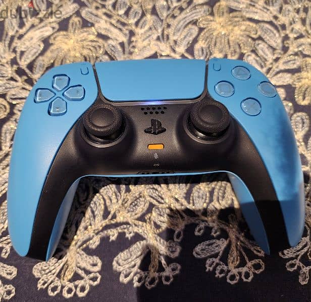 Playstation 5's controller (Starlight Blue) 2