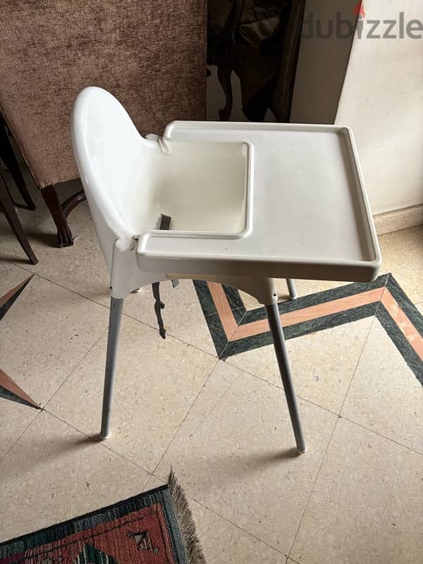 IKIA baby high chair with table 1