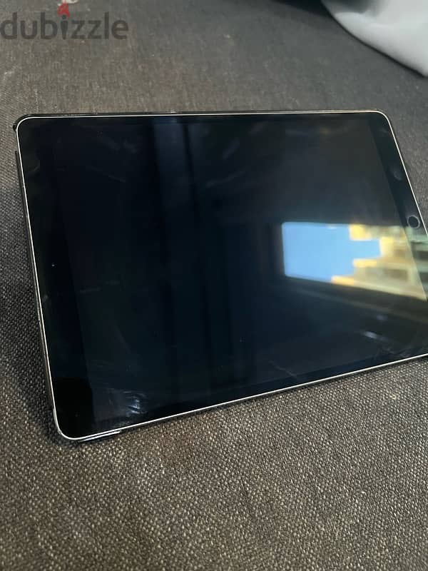 i pad pro 10.5 very good condition 256gb cellular ايباد برو بشريحة 1