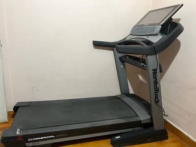 Treadmill Nordic track commercial 2950