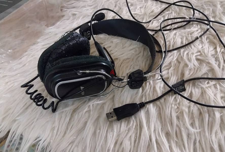 A4tech headset with noise cancelling 1