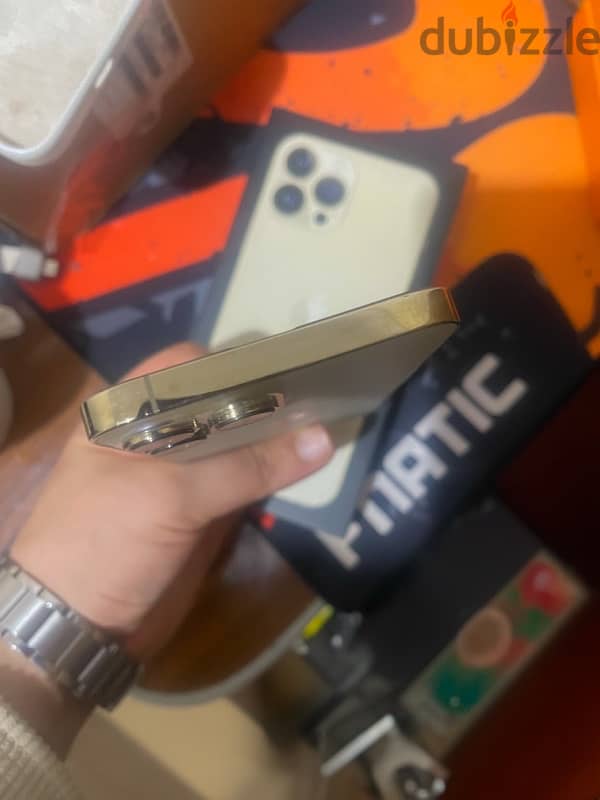 iPhone 13 Pro Max (Gold) 3