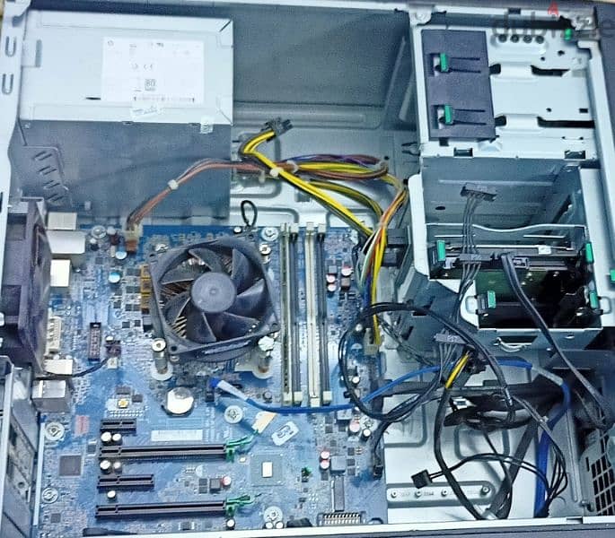 HP workstation Z240 0