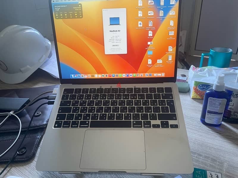 MacBook Air M2 2022 With Magic Mouse 2 2