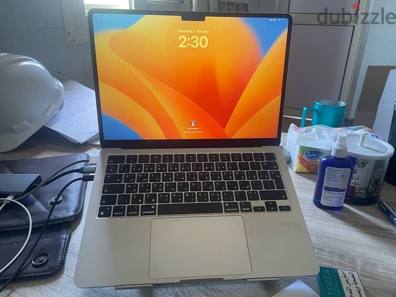 MacBook Air M2 2022 With Magic Mouse 2 4