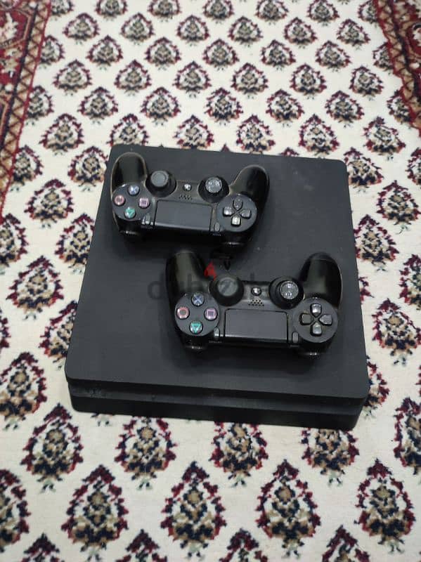 ps4 slim 1 tera with 2 original controllers 3