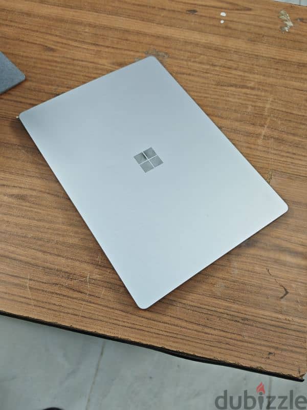 Microsoft surface LABTOP 4 3