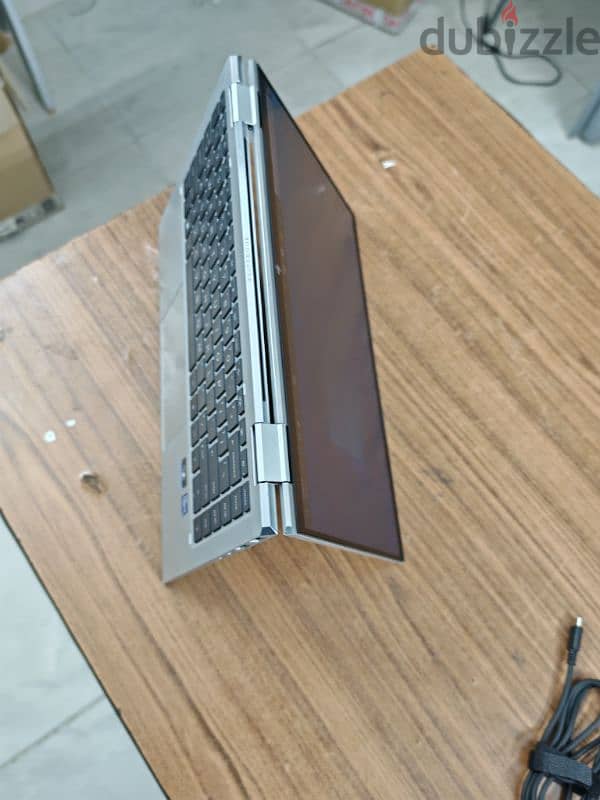 hp elitebook 1040 g8 9