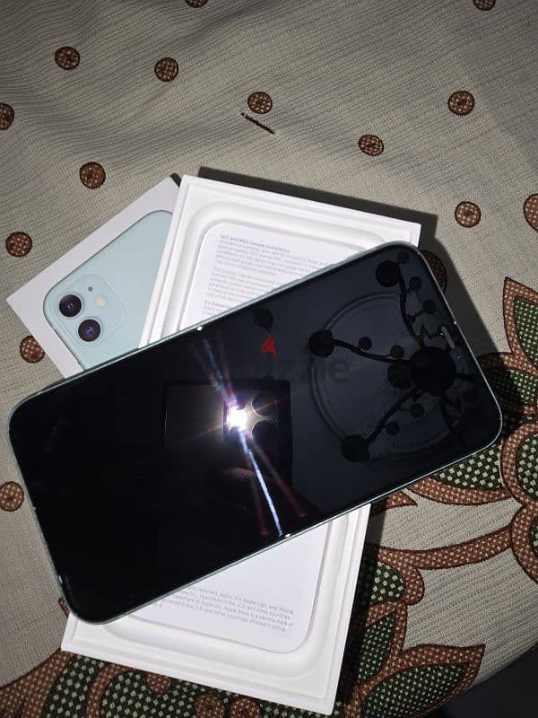 iphone 11 64gb 79% like new for sale 2