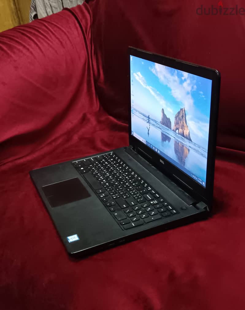 كارتين شاشهdell Core i5 6200U Ram8+AMD 3