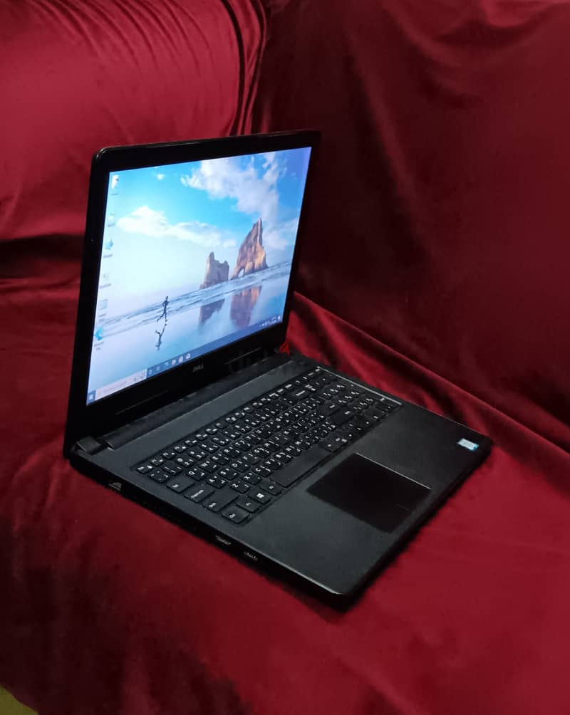 كارتين شاشهdell Core i5 6200U Ram8+AMD 4