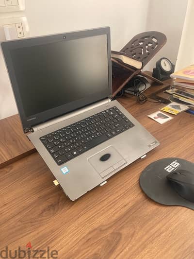 Toshiba Tecra i7 7th gen 8 ram 120 ssd evo + 500 hdd