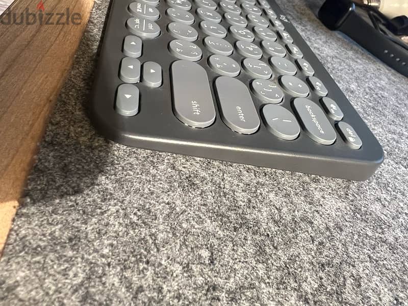 logitech pebble 2 keyboard 1