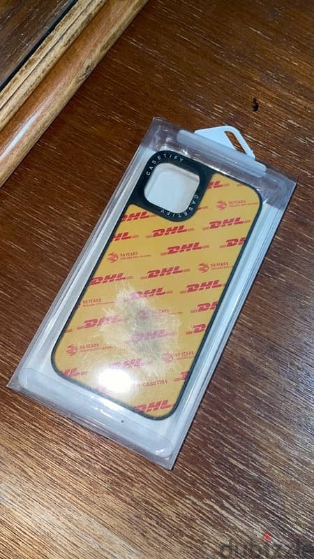 caver iPhone 12  DHL design 1