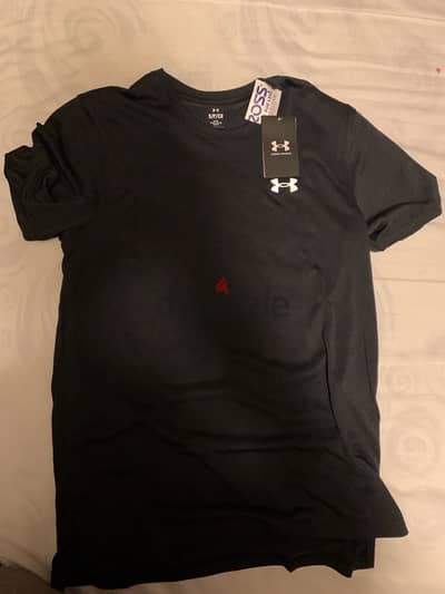 under armour black sports tshirt original 100%