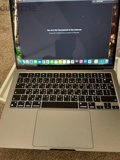 Macbook Air M2 - 256 GB  -  English/Arabic - 13.6 inch - Almost new