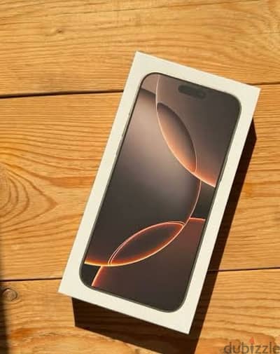 Iphone 16 pro max Desert مفيش عليه ضرايب