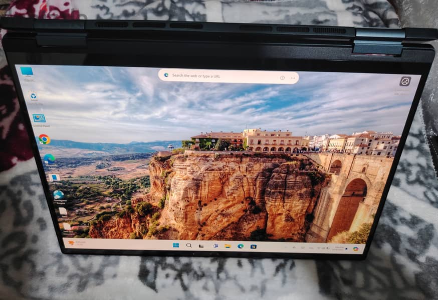 أقوي ديل 1X2 تاتش Dell Inspiron X360 i7-1260P 16.0" 4K OLED MX550 512 2