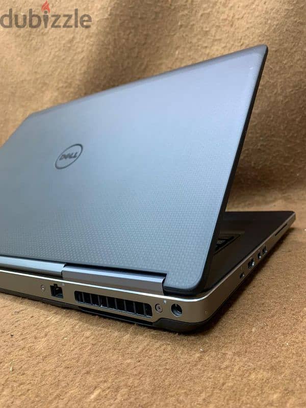 لاب الجرافيكس الworkstation القوي Dell 7710فئة HQ وكارتين شاشةو هاردين 5