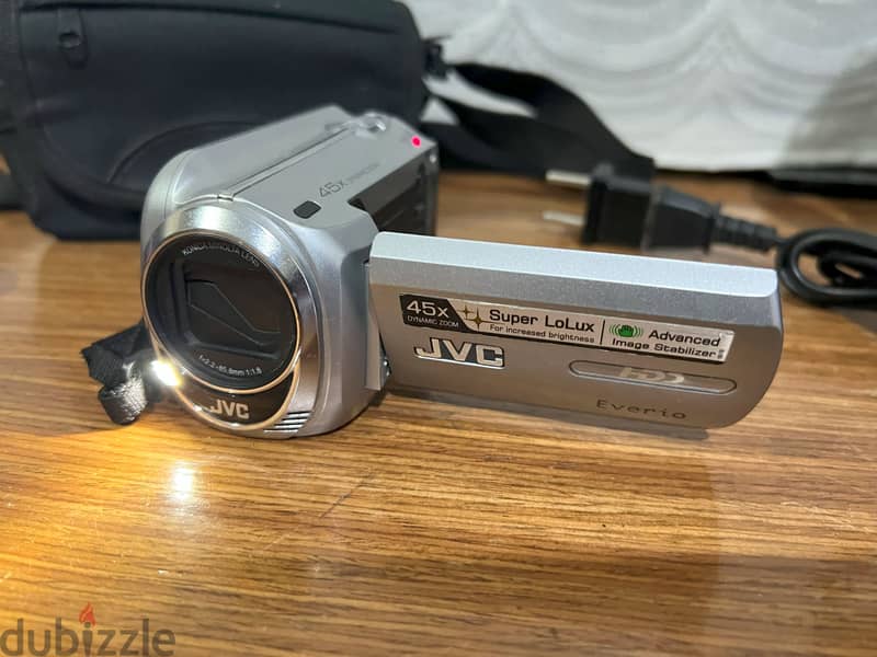 JVC GZ-MG750 2