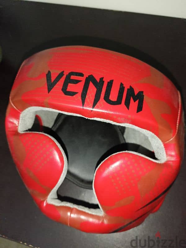 boxing gloves and head guard large size 2