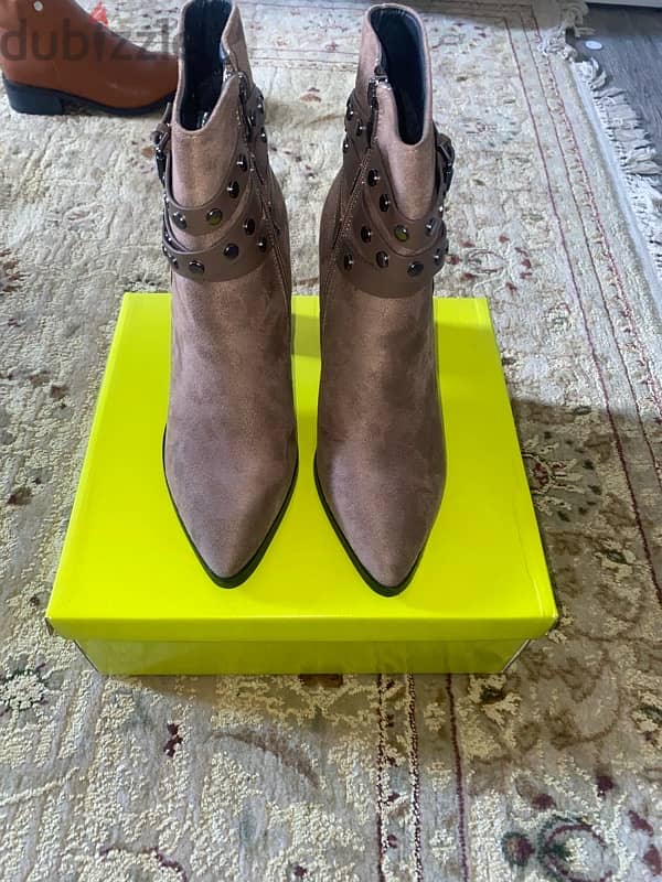 boots for women جزم للنساء 1