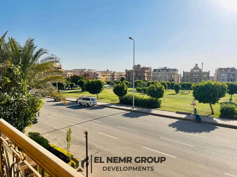 Apartment For sale in Yassmine 5-1st settlement -New cairo Directly from the owner-Garden view 0