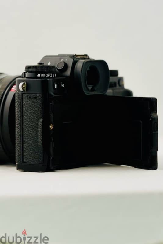 camera fujifilm x-t3 + lens + battery grip 3