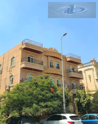 Apartment for sale with a garden view and a special location in the first settlement in Yasmine Villas, near Mostafa Kamel Axis and Sadat Axis