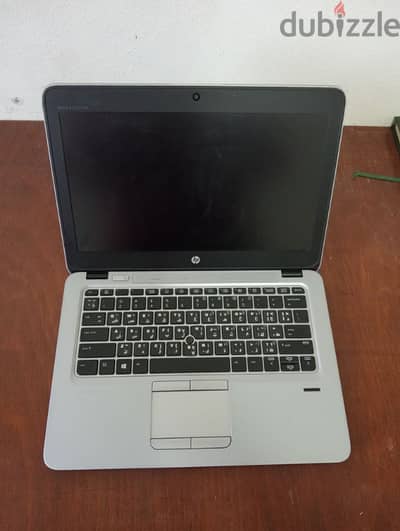 HP Elitebook 820 g3. RAM 16. Hard 256 SSD