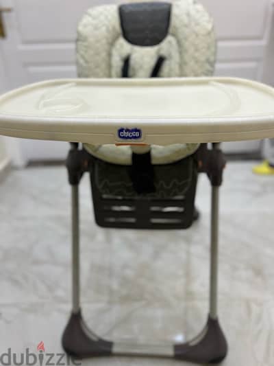 High chair chicco