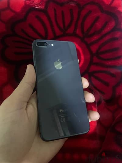 Iphone 8+ 64g مفيهوش خربوش