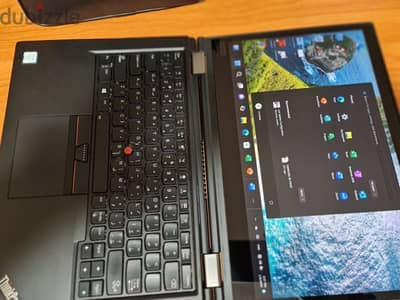 laptop lenovo yoga x380. Ram 16. ssd256. touchscreen convertible x360