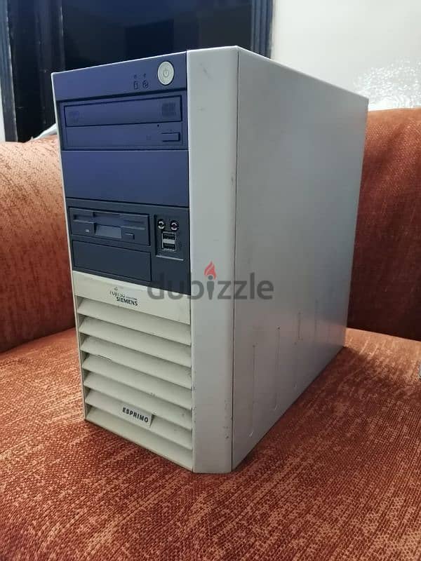 كمبيوتر  Fujitsu Siemens esprimo p5905 d2151 Intel pentium 4 2